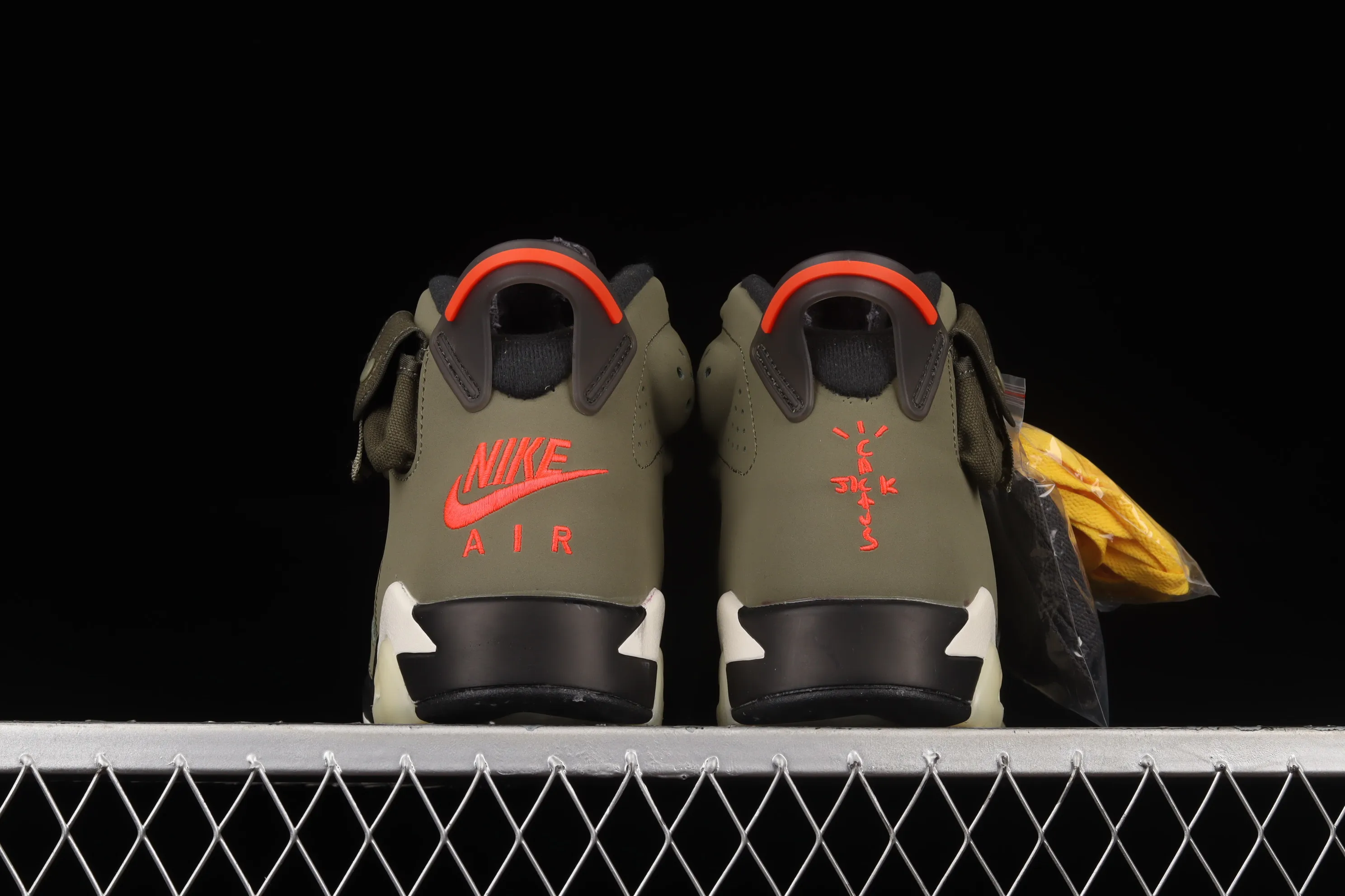 All Categories Air Jordan Jordan Series Basketball Shoes Air Jordan 6 Travis Scott x Air Jordan 6 AJ6 TS Joint Pocket Army Green Basketball Shoes CN1084-200